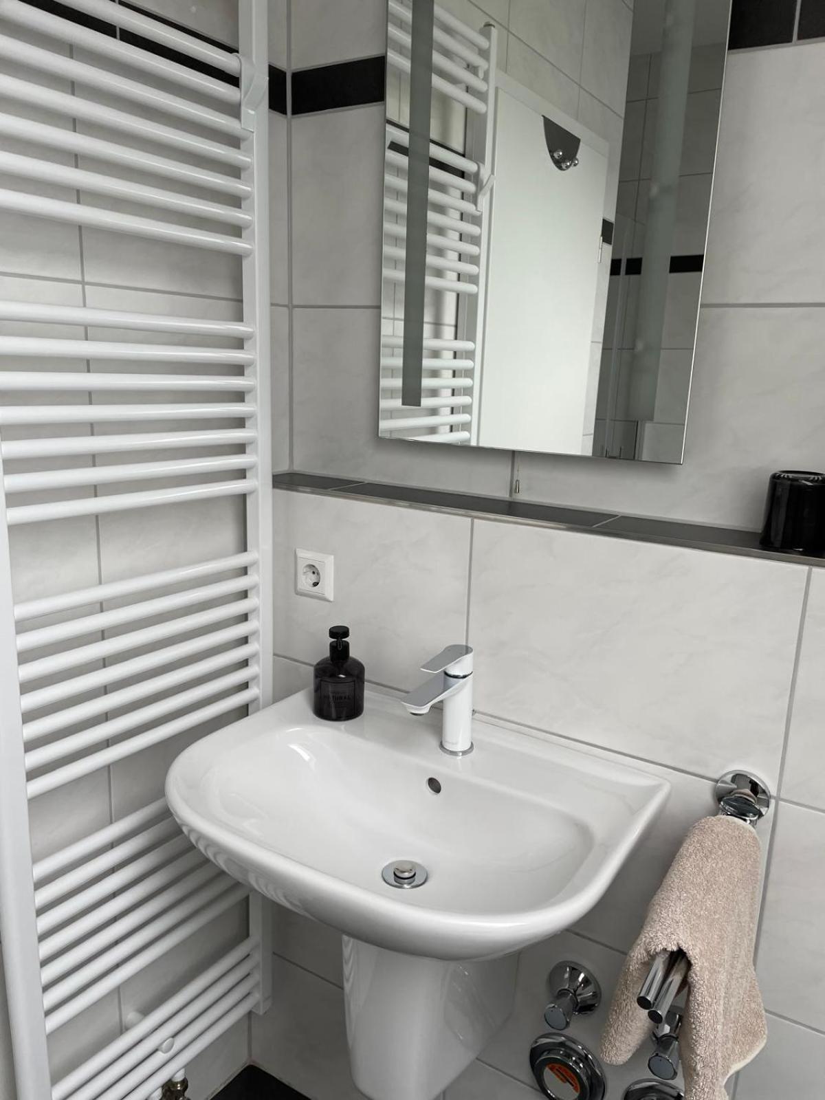 Ferienwohnung Blumenfeld 겐넨바흐 외부 사진